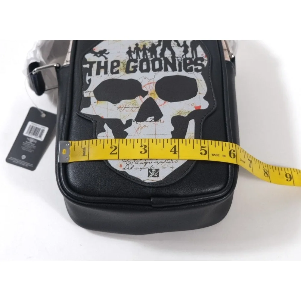 Buckle-Down Crossbody Bag Black The Goonies Skull Map Graphic WWMN-51-GONS